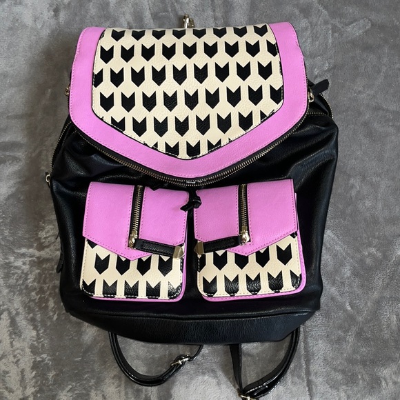 Gianni Bini drawstring backpack purse - Picture 1 of 5